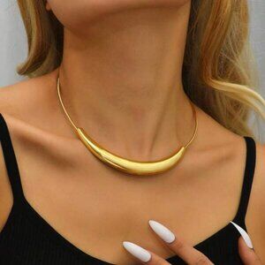 18K Gold Filled Sculpted Crescent Collar Necklace